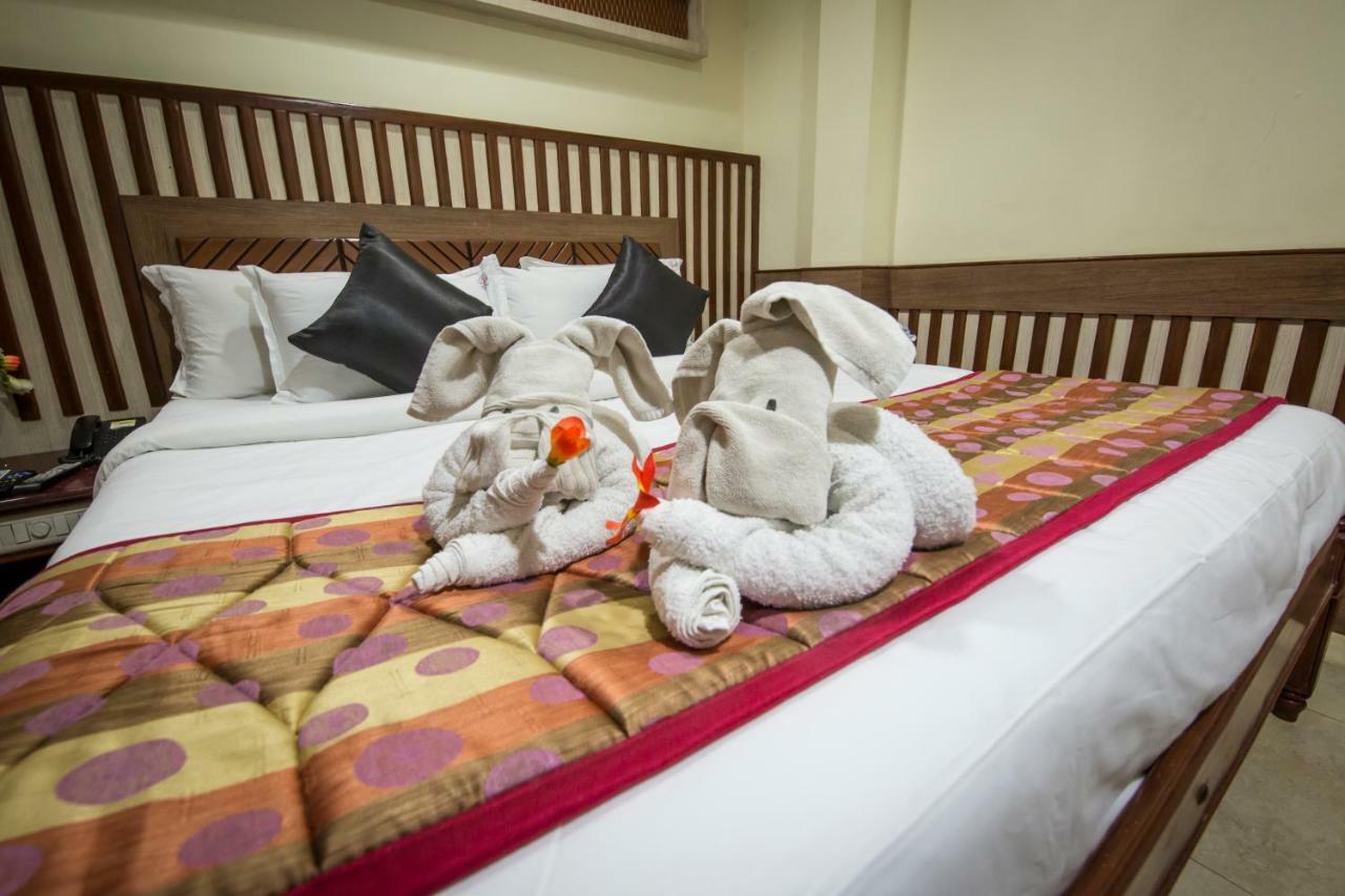 Hotel Aryaas Palayankottai Εξωτερικό φωτογραφία