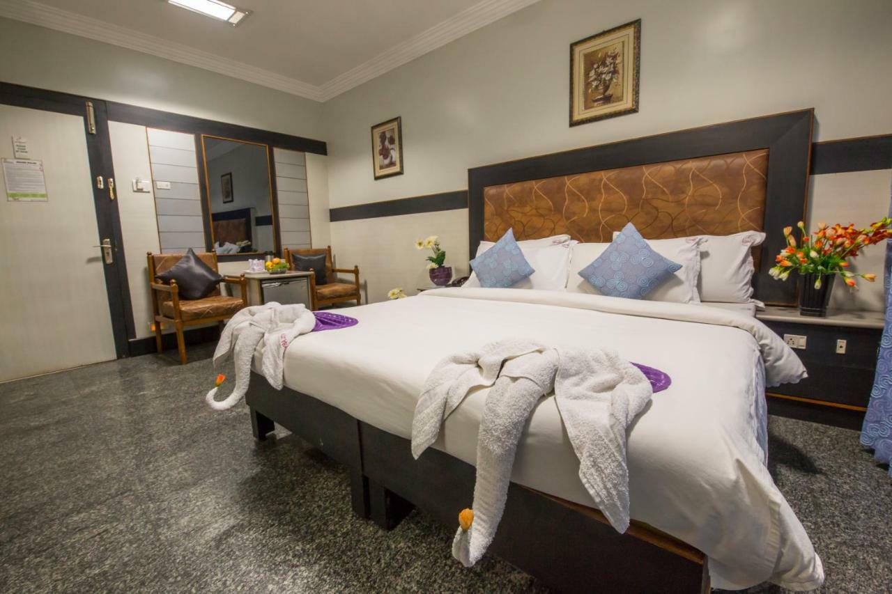 Hotel Aryaas Palayankottai Εξωτερικό φωτογραφία