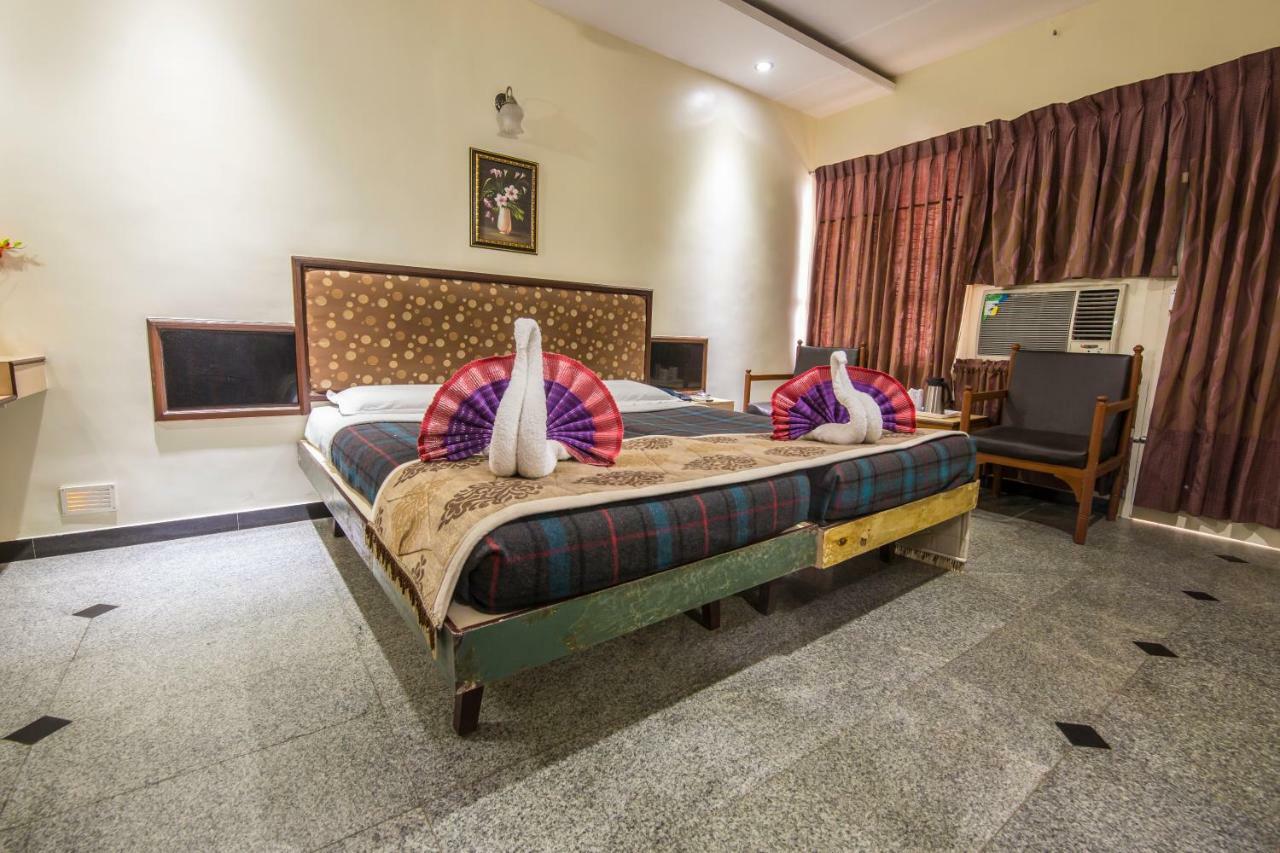 Hotel Aryaas Palayankottai Εξωτερικό φωτογραφία