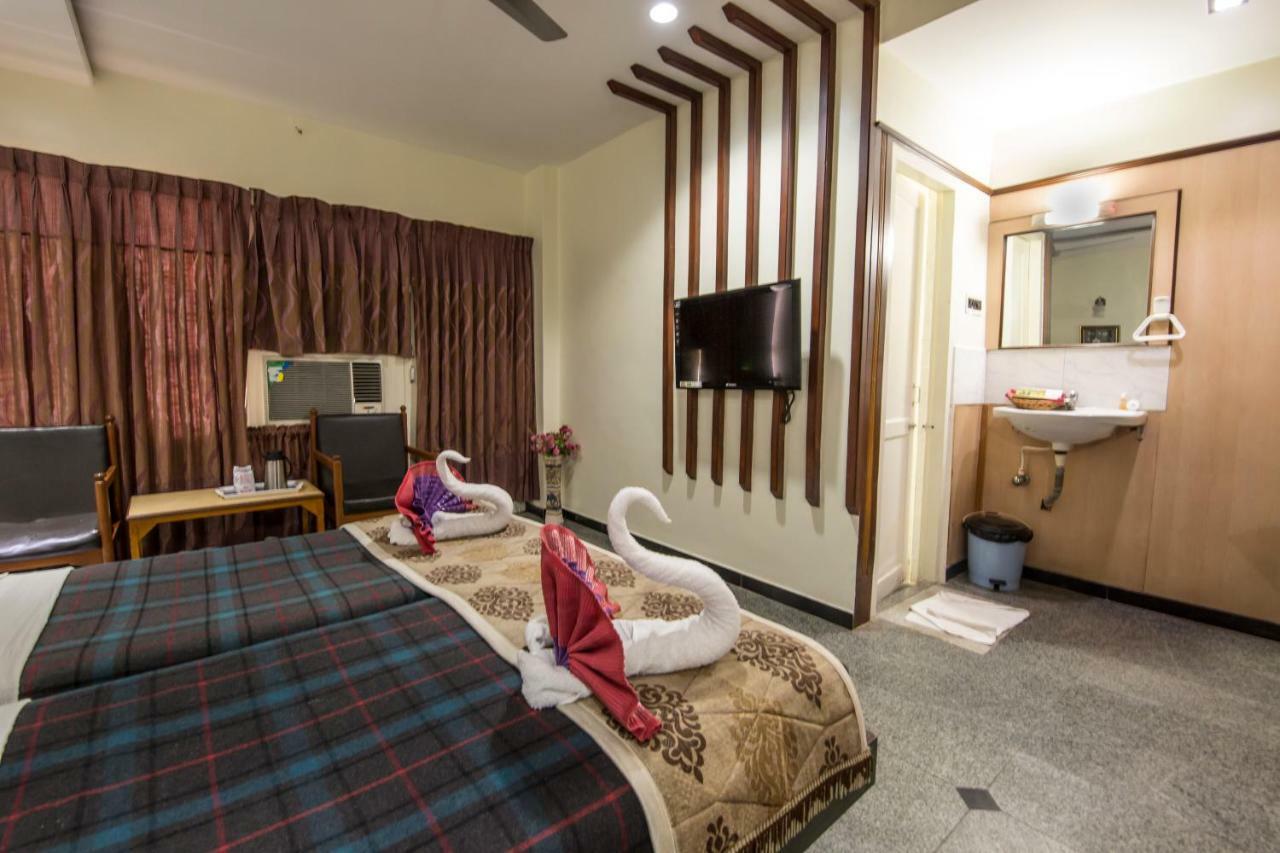 Hotel Aryaas Palayankottai Εξωτερικό φωτογραφία
